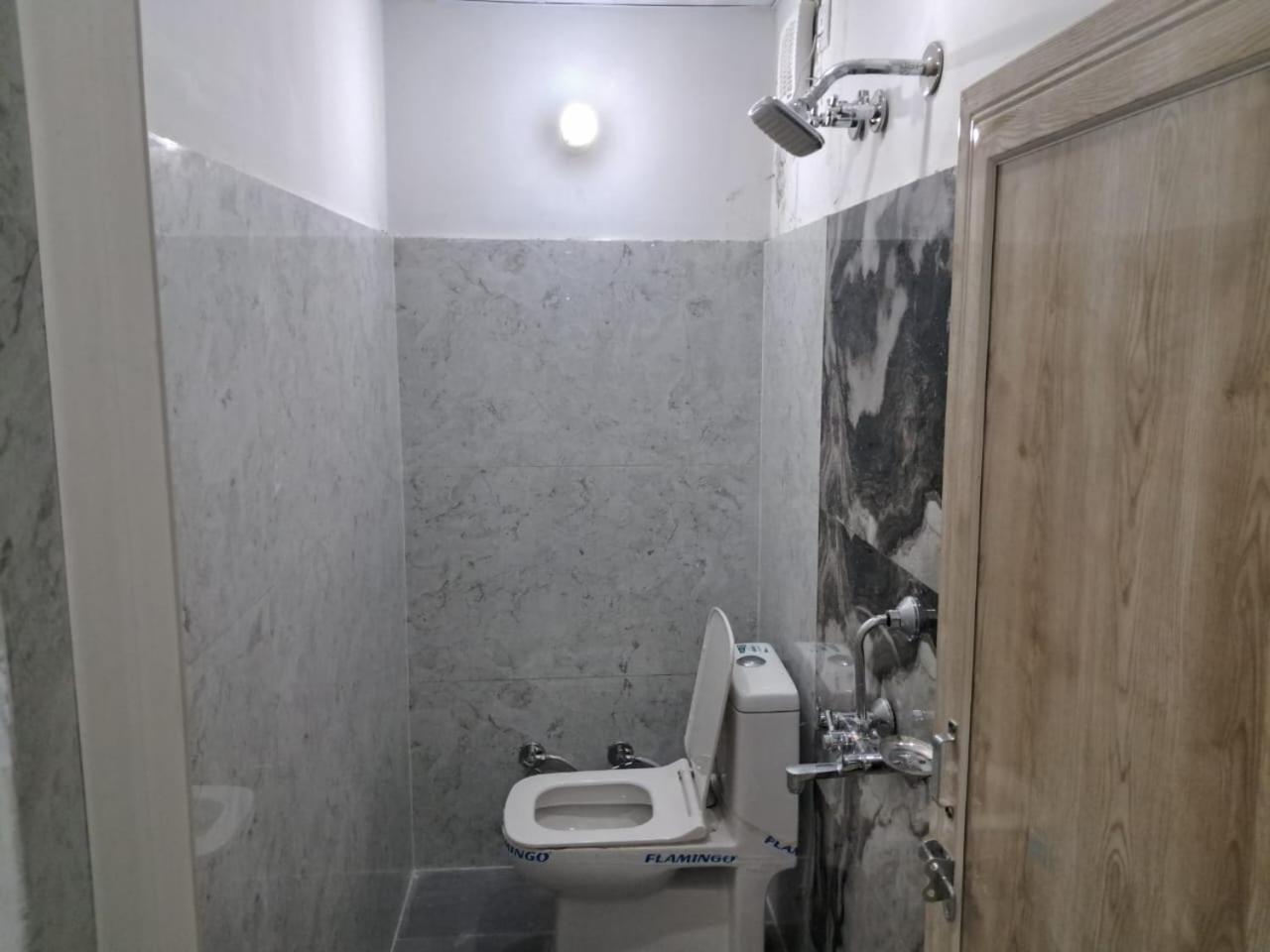 Sparkle Hotel Nanda Rishīkesh Extérieur photo